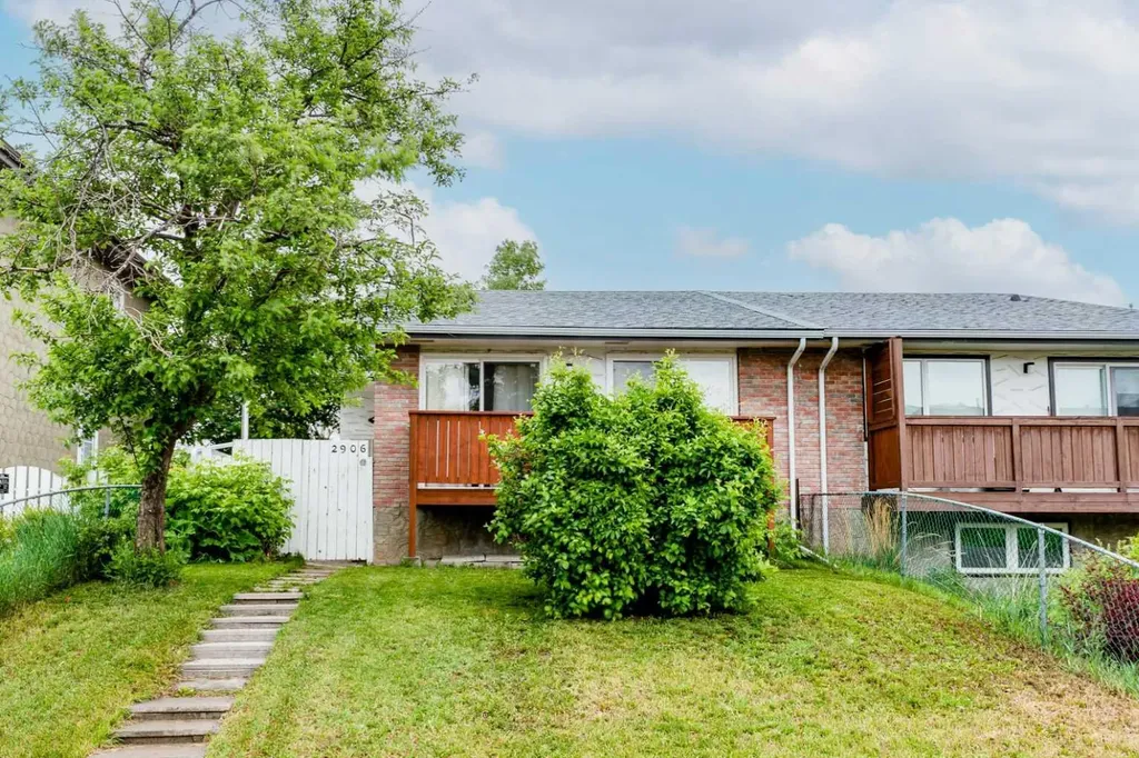 2906 Doverville Crescent SE Calgary AB T2B 1T0