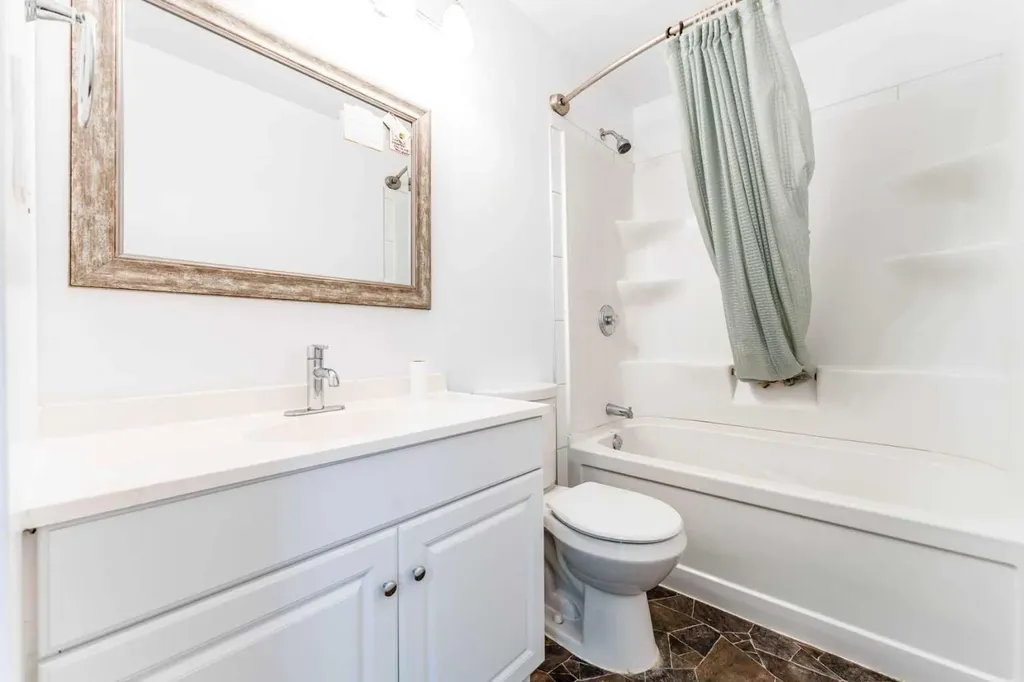 2906 Doverville Crescent SE Calgary AB T2B 1T0