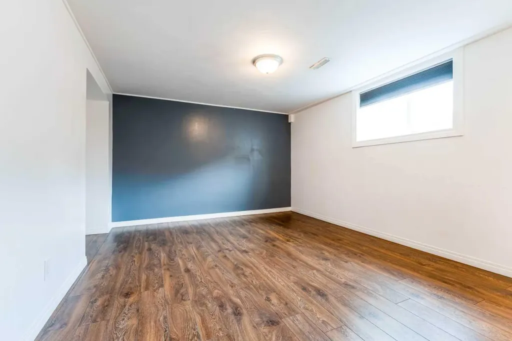 2906 Doverville Crescent SE Calgary AB T2B 1T0