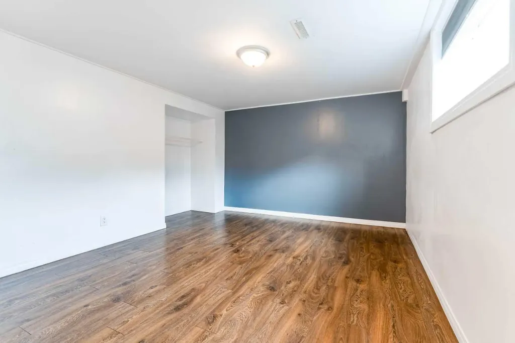 2906 Doverville Crescent SE Calgary AB T2B 1T0