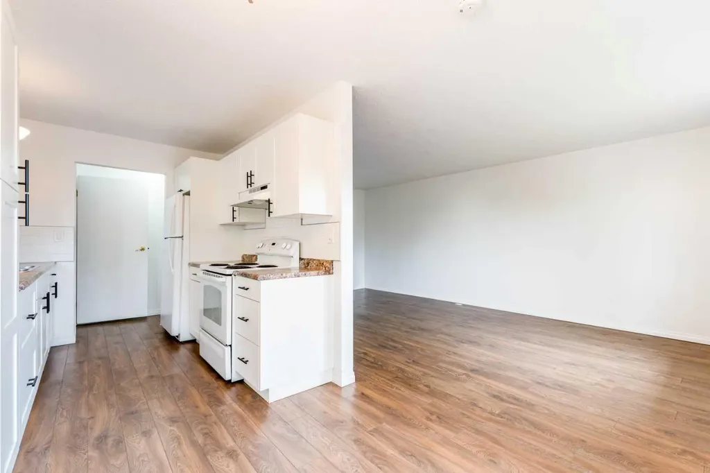 2906 Doverville Crescent SE Calgary AB T2B 1T0