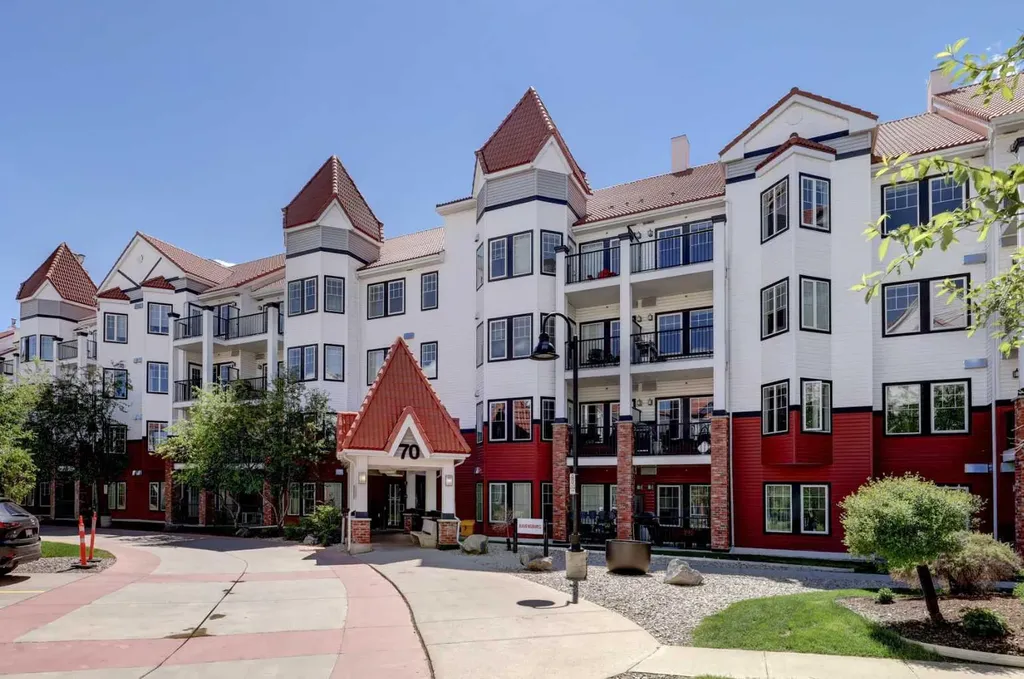 70 Royal Oak Plaza NW Calgary AB T3G0C1