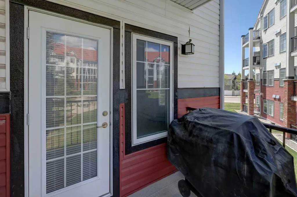 70 Royal Oak Plaza NW Calgary AB T3G0C1
