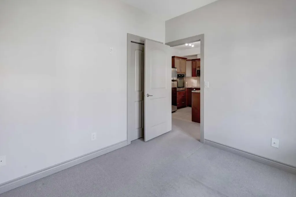 70 Royal Oak Plaza NW Calgary AB T3G0C1