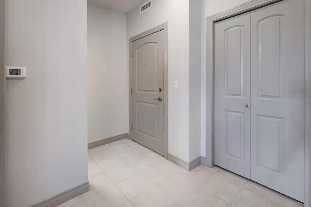 70 Royal Oak Plaza NW Calgary AB T3G0C1