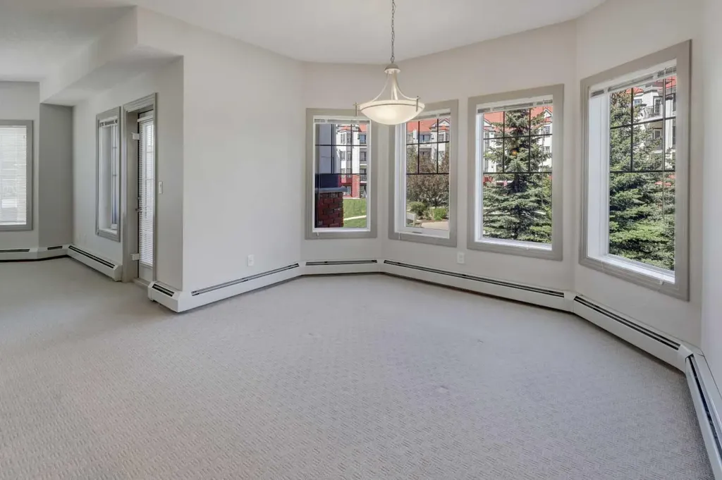 70 Royal Oak Plaza NW Calgary AB T3G0C1