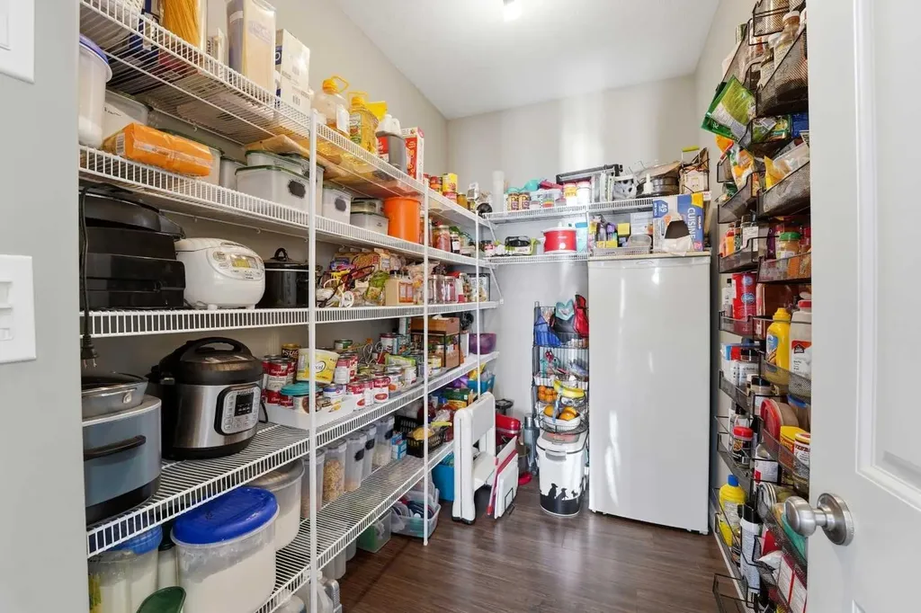 47 Thompson Crescent Red Deer AB T4P0R9