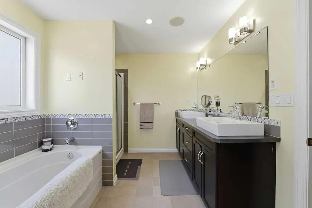47 Thompson Crescent Red Deer AB T4P0R9