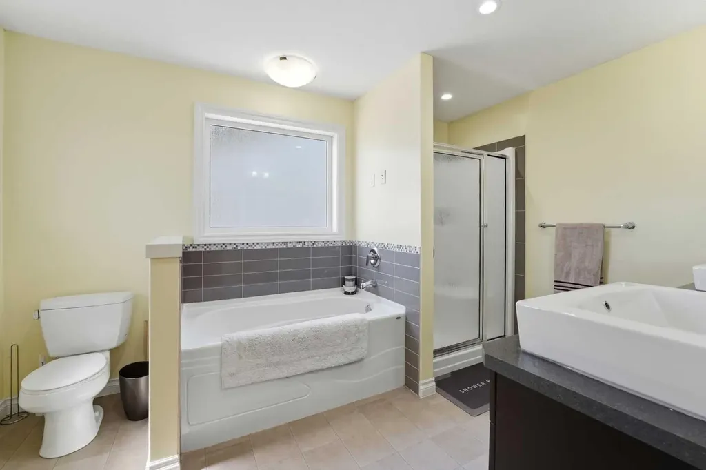 47 Thompson Crescent Red Deer AB T4P0R9