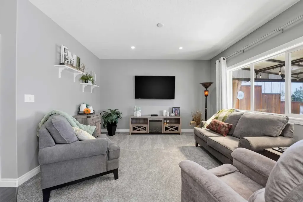 47 Thompson Crescent Red Deer AB T4P0R9