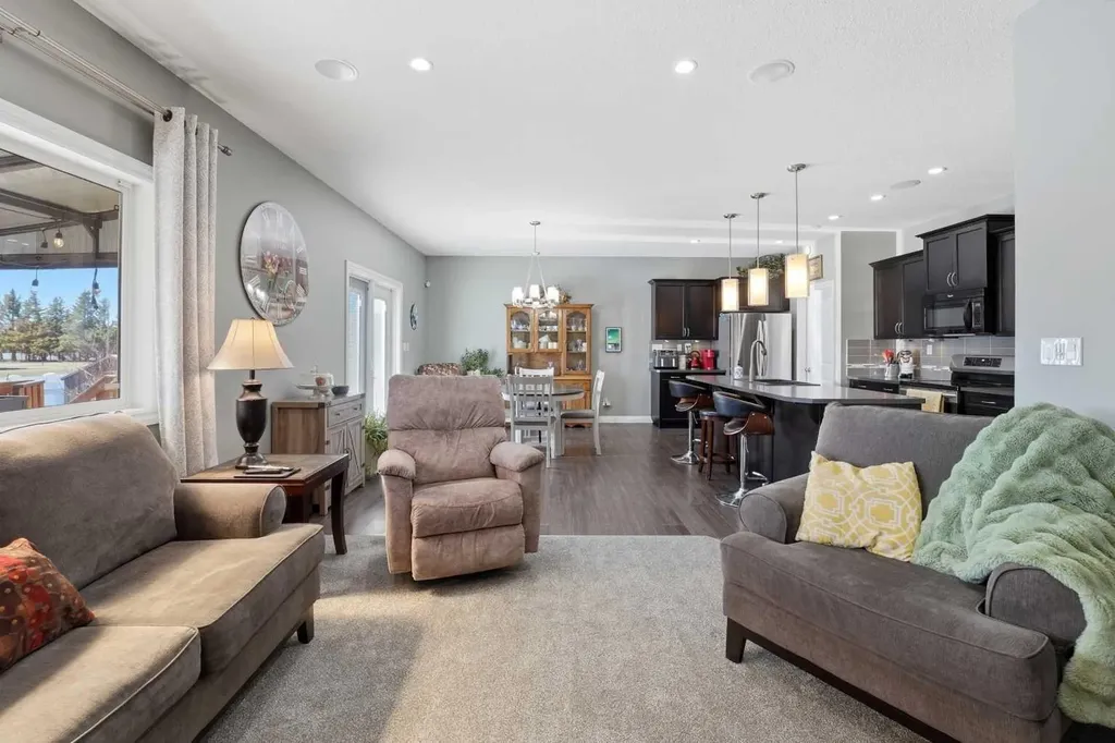 47 Thompson Crescent Red Deer AB T4P0R9