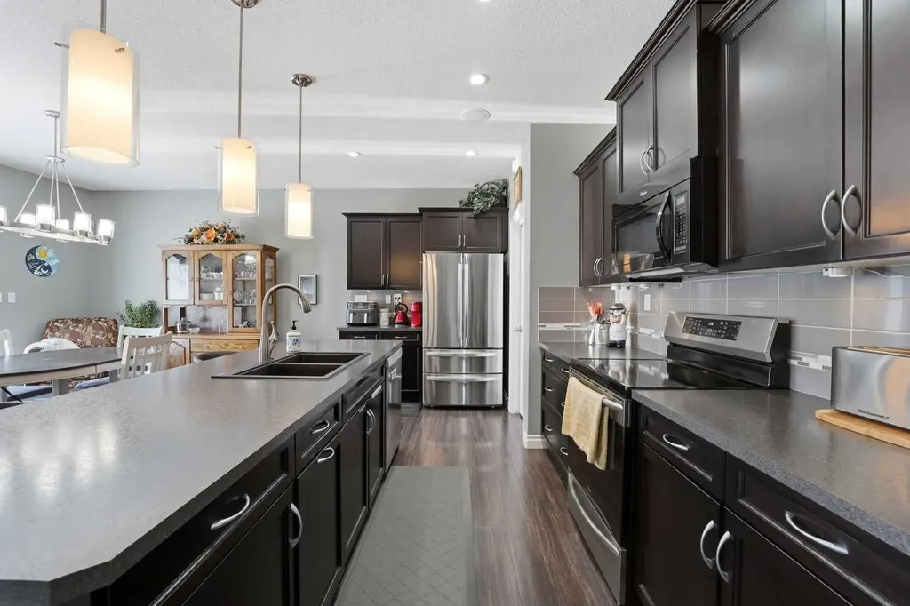 47 Thompson Crescent Red Deer AB T4P0R9