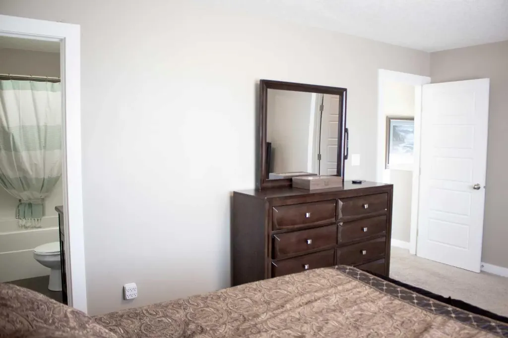 10305 Royal Oaks Drive Grande Prairie AB T8V 2R1
