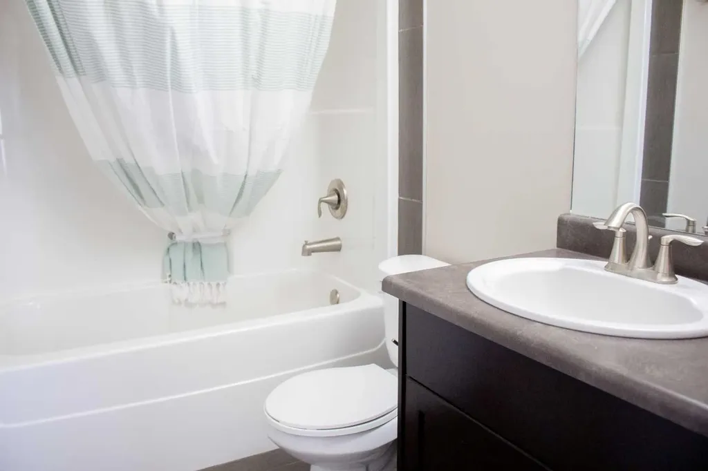 10305 Royal Oaks Drive Grande Prairie AB T8V 2R1