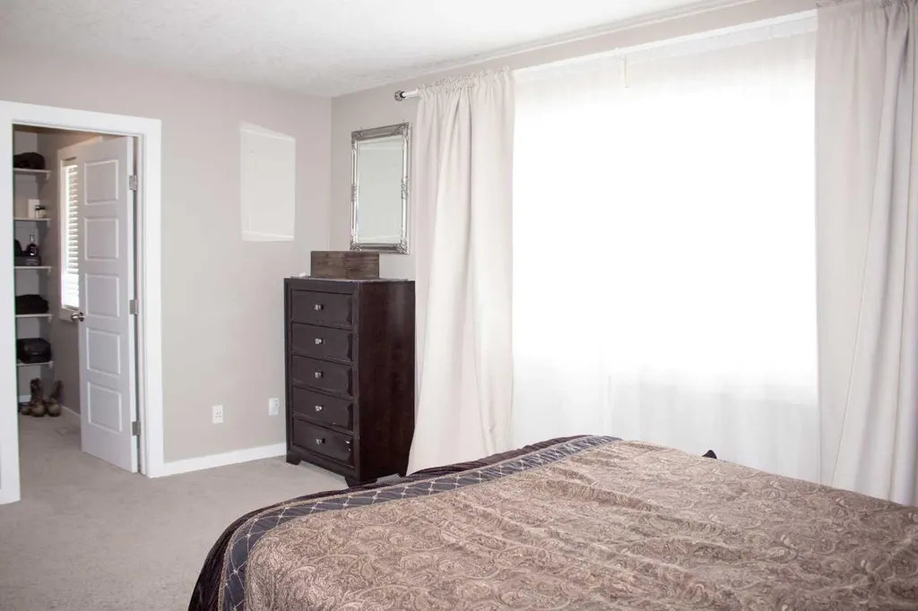 10305 Royal Oaks Drive Grande Prairie AB T8V 2R1