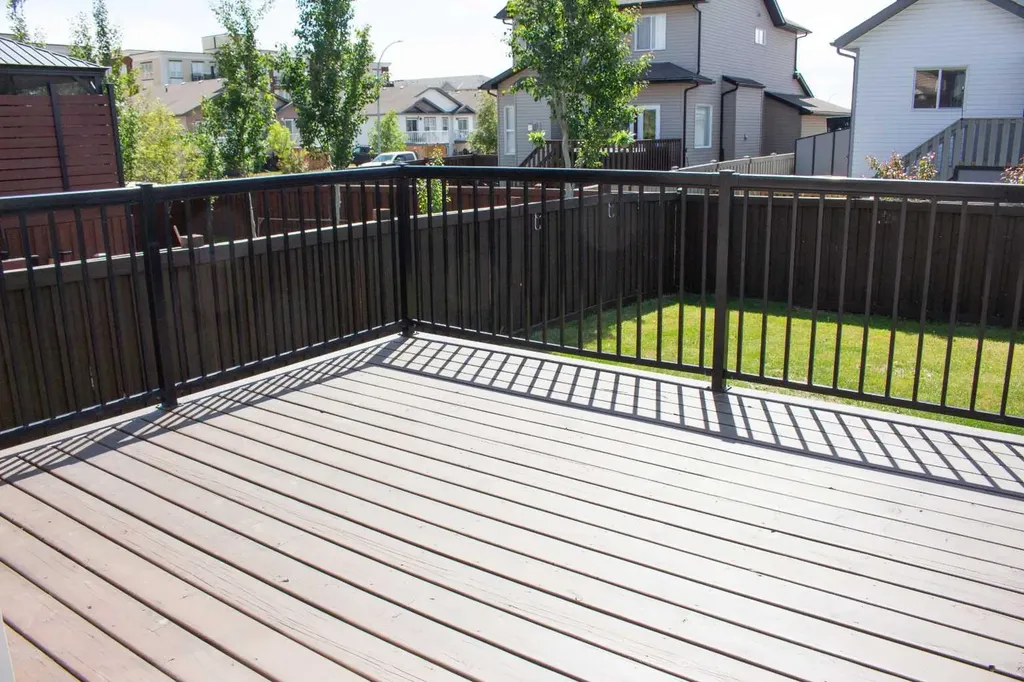 10305 Royal Oaks Drive Grande Prairie AB T8V 2R1
