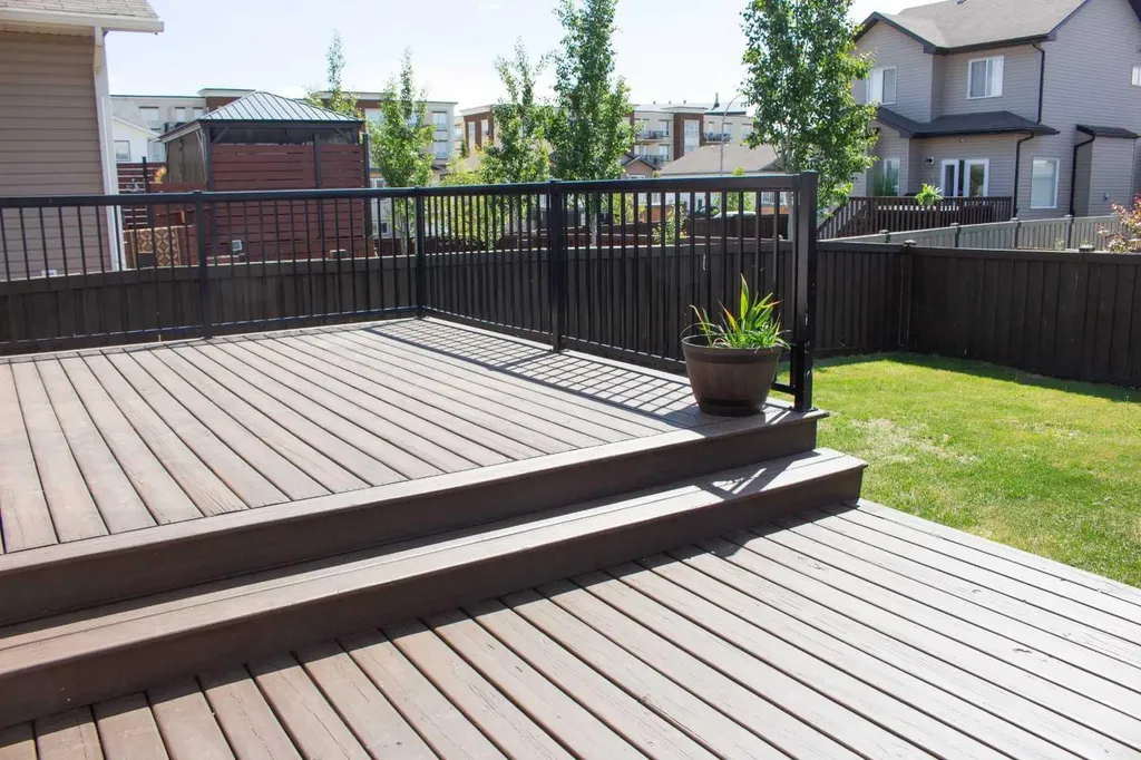10305 Royal Oaks Drive Grande Prairie AB T8V 2R1