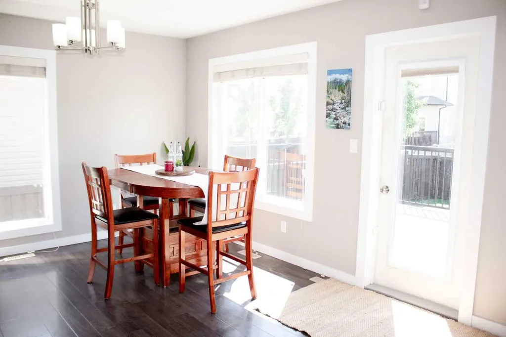 10305 Royal Oaks Drive Grande Prairie AB T8V 2R1