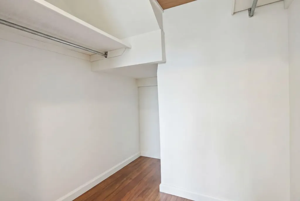 616 24 Avenue SW Calgary AB T2K 0K6