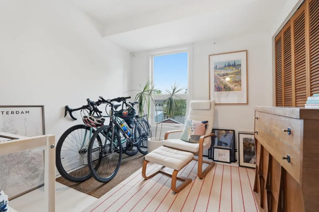 616 24 Avenue SW Calgary AB T2K 0K6