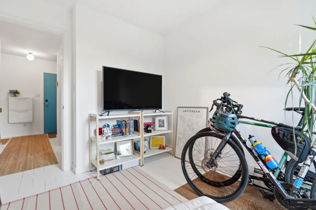 616 24 Avenue SW Calgary AB T2K 0K6