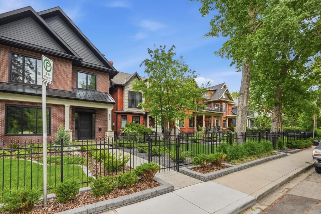 616 24 Avenue SW Calgary AB T2K 0K6