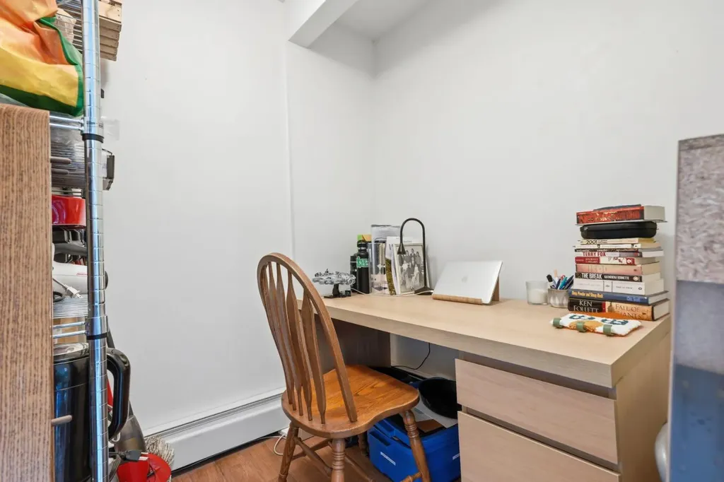616 24 Avenue SW Calgary AB T2K 0K6