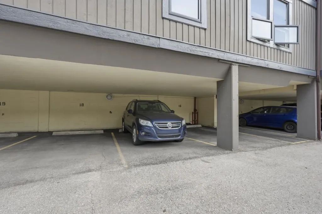 616 24 Avenue SW Calgary AB T2K 0K6
