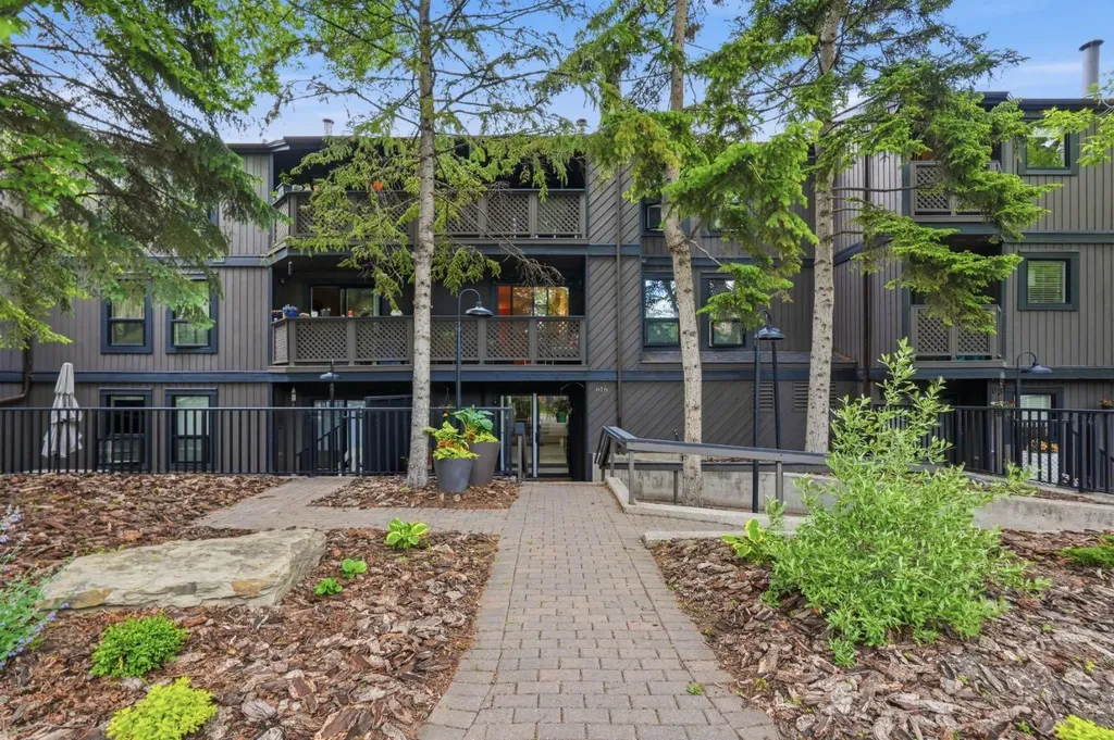 616 24 Avenue SW Calgary AB T2K 0K6