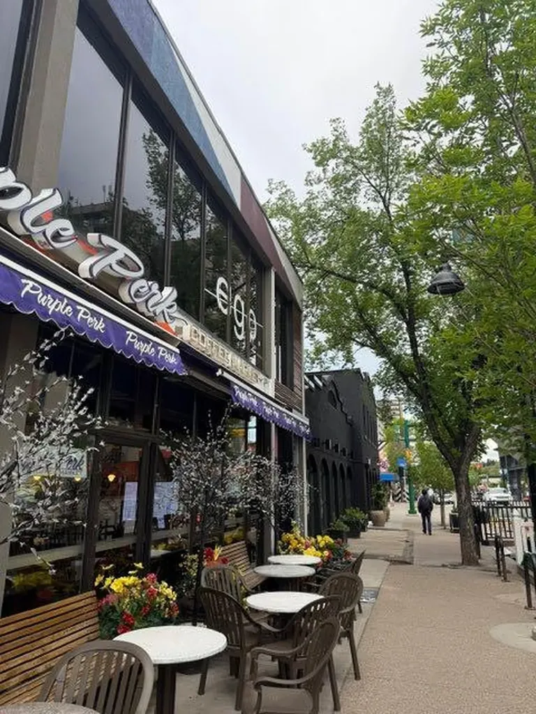 616 24 Avenue SW Calgary AB T2K 0K6