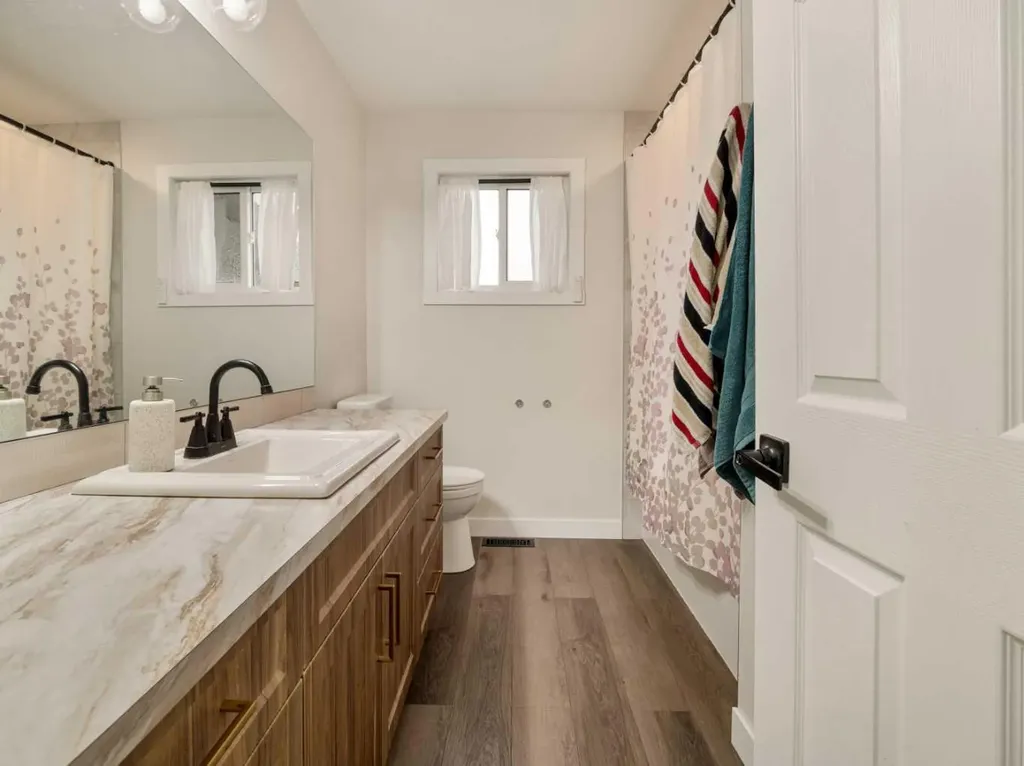 5408 45 Street Taber AB T1G 1G7