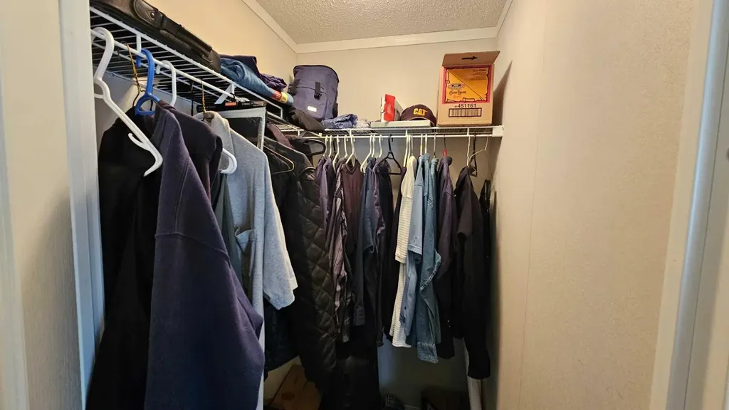 5016 49 Street Lougheed AB T0B2V0