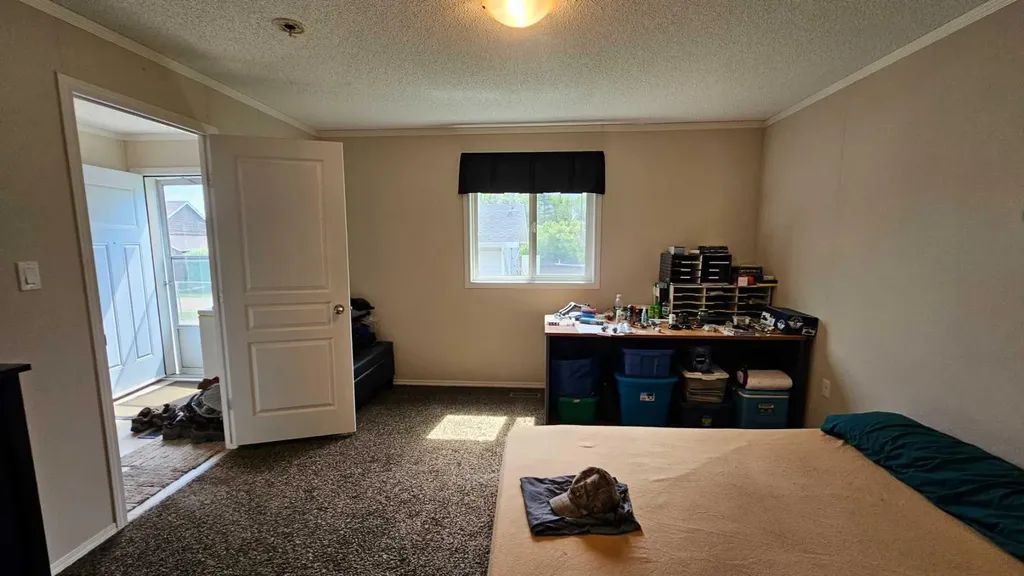 5016 49 Street Lougheed AB T0B2V0