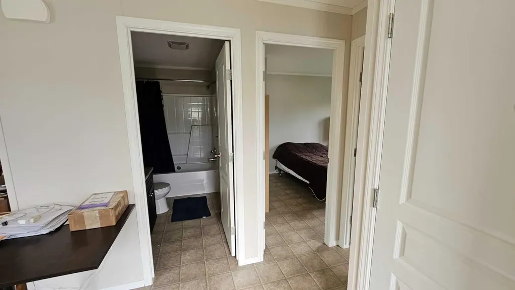 5016 49 Street Lougheed AB T0B2V0