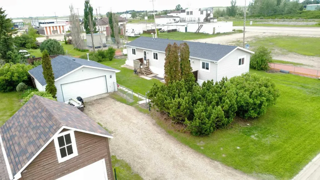 5016 49 Street Lougheed AB T0B2V0