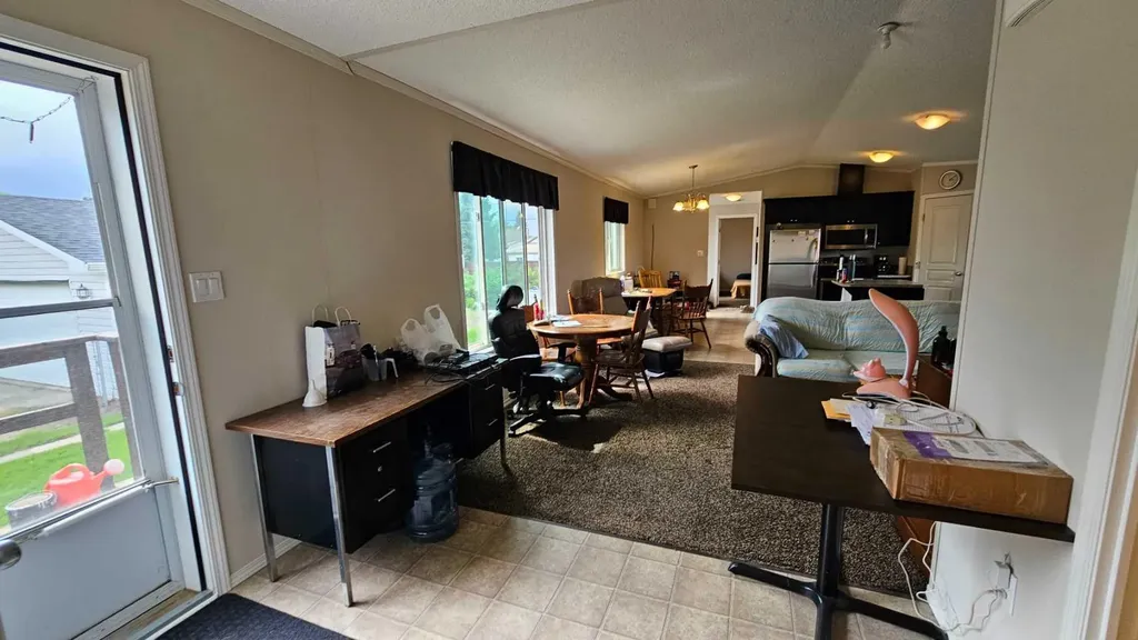 5016 49 Street Lougheed AB T0B2V0