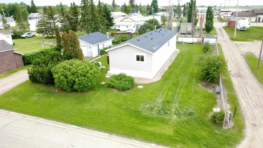 5016 49 Street Lougheed AB T0B2V0