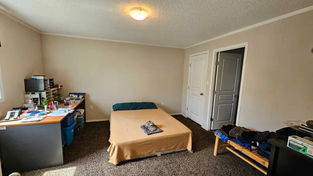 5016 49 Street Lougheed AB T0B2V0