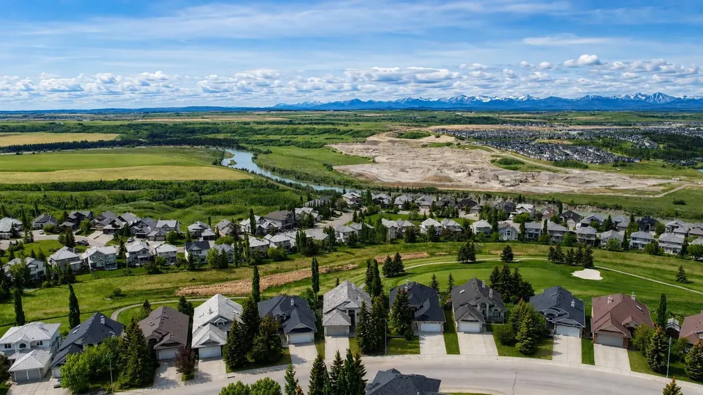 321 Gleneagles View Cochrane AB T4C 1P4