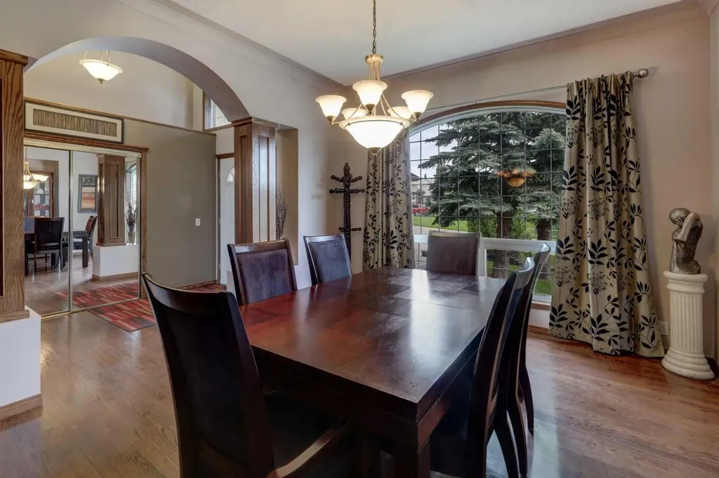 321 Gleneagles View Cochrane AB T4C 1P4