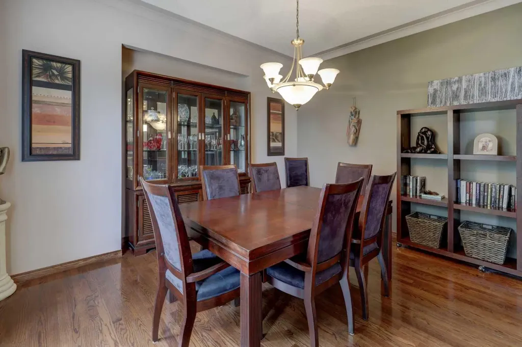 321 Gleneagles View Cochrane AB T4C 1P4