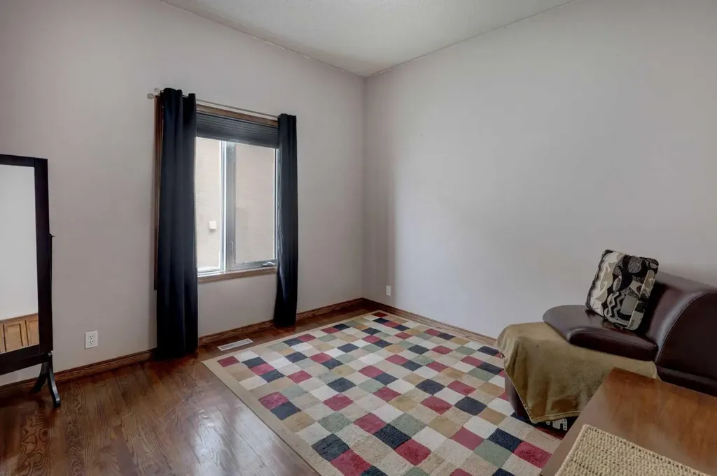 321 Gleneagles View Cochrane AB T4C 1P4