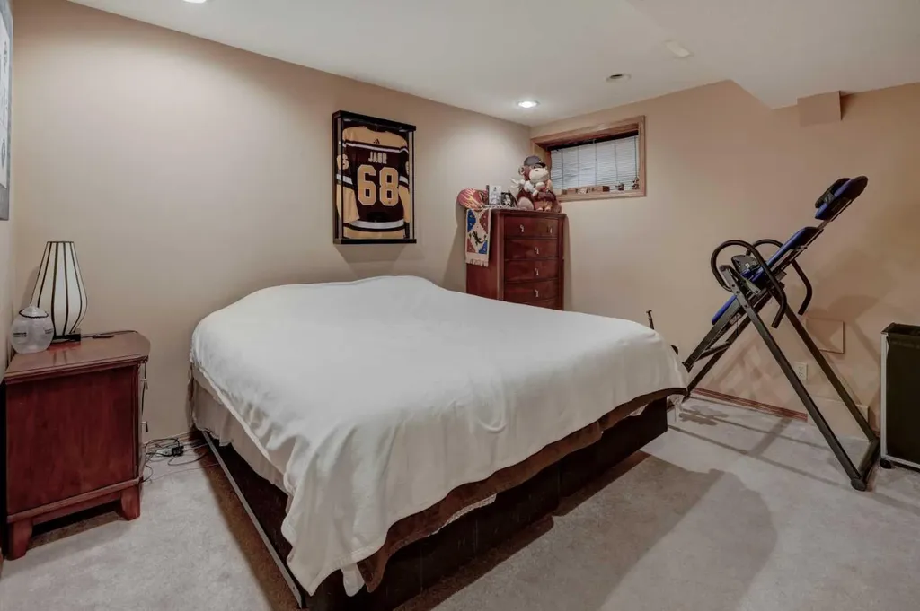 321 Gleneagles View Cochrane AB T4C 1P4