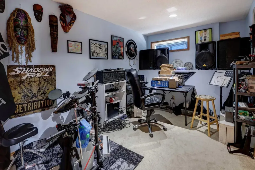 321 Gleneagles View Cochrane AB T4C 1P4