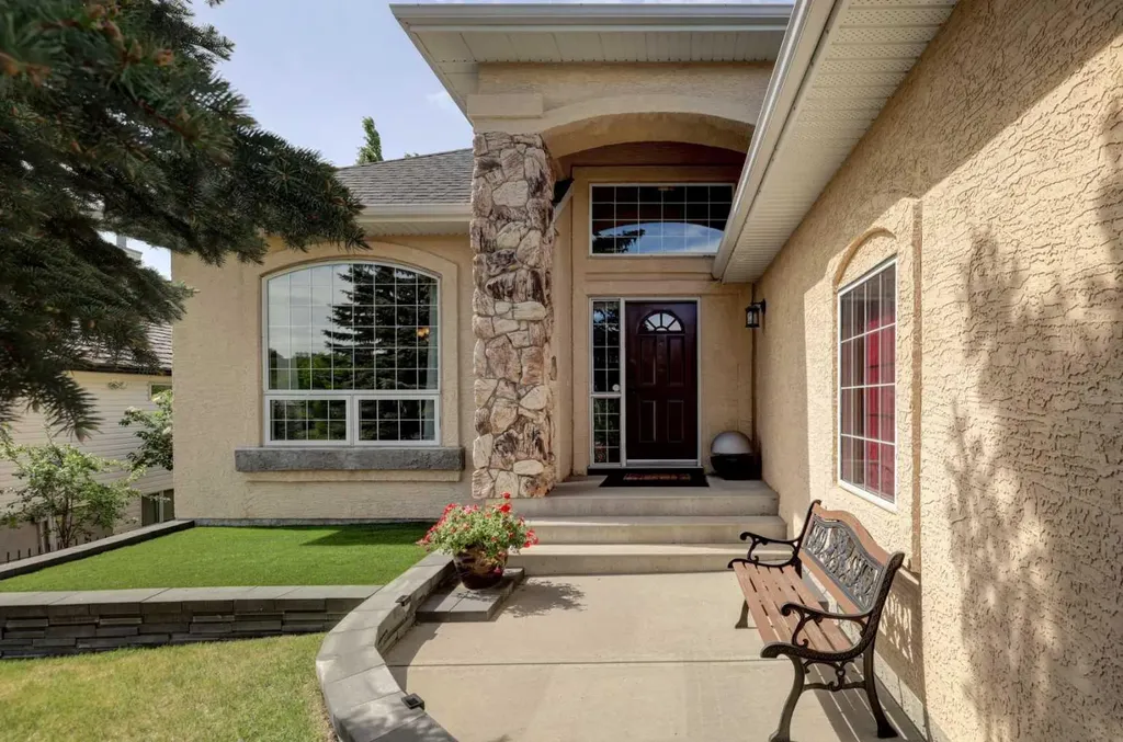 321 Gleneagles View Cochrane AB T4C 1P4