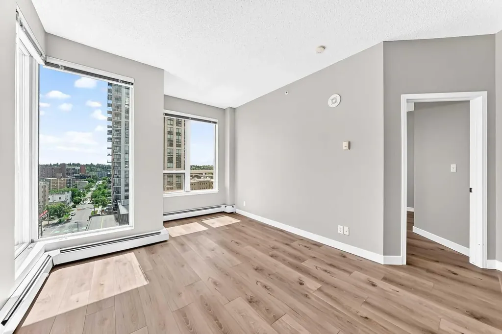 1053 10 Street SW Calgary AB T2R 1S6