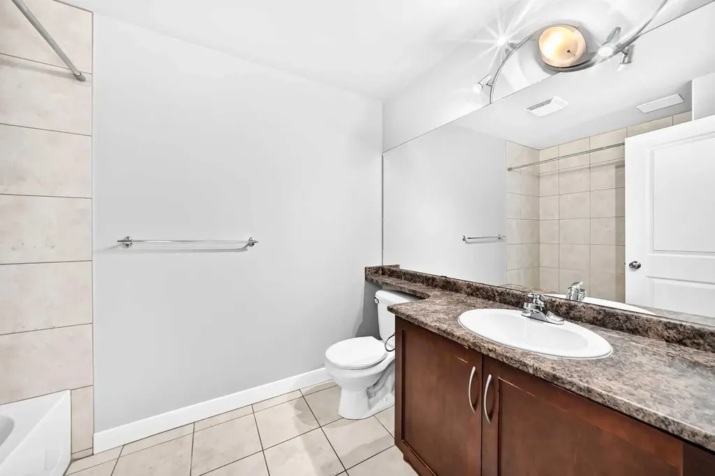 1053 10 Street SW Calgary AB T2R 1S6