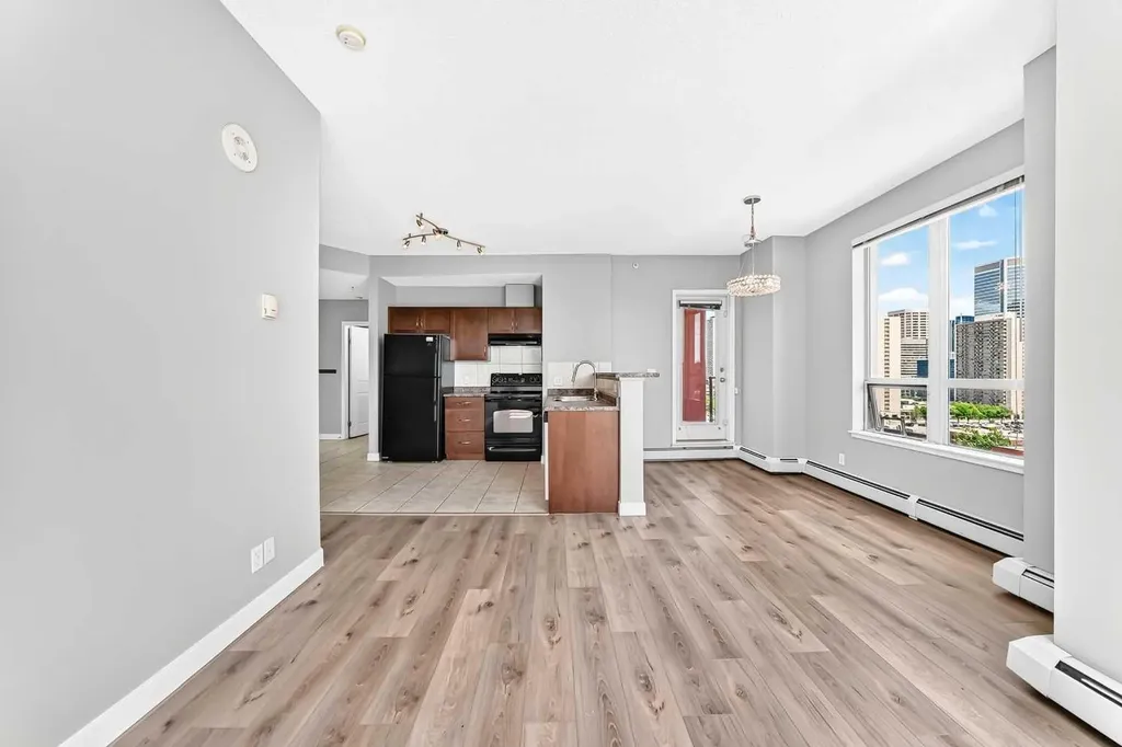 1053 10 Street SW Calgary AB T2R 1S6