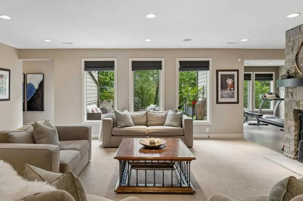 55 Wentwillow Lane SW Calgary AB T3H 5W7