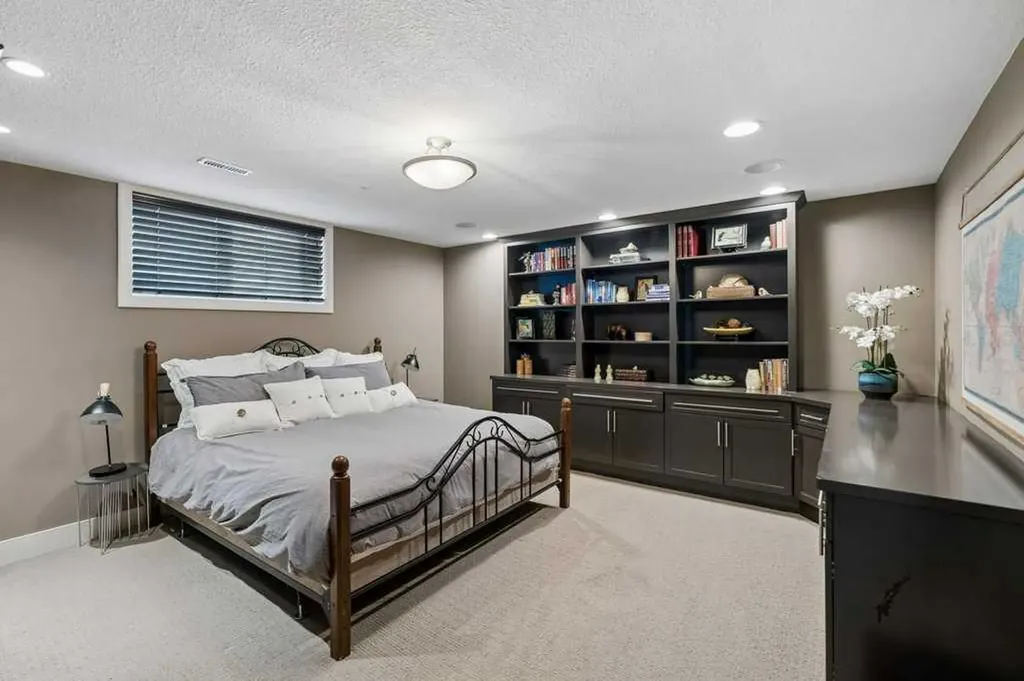 55 Wentwillow Lane SW Calgary AB T3H 5W7